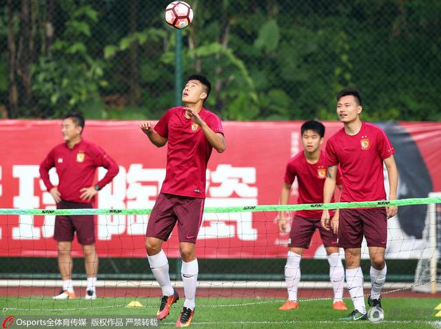 关于本赛季主场10战10胜——这是很棒的纪录，不是吗？我们需要的就是继续保持。